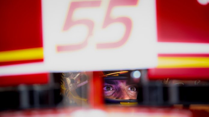Ferrari heerst over eerste en enige training in Austin met Max Verstappen vlak daarachter