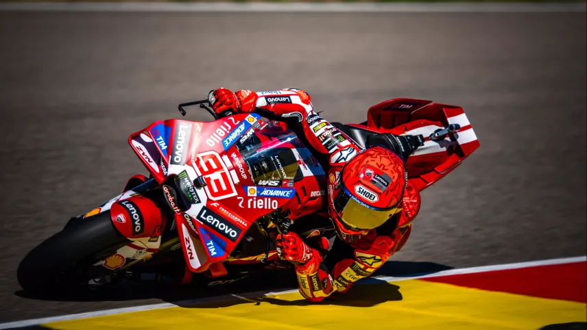 Marc Márquez leads from start to finish at Sachsenring