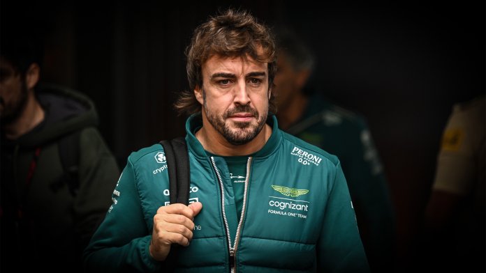 Fernando Alonso salterà il media day in Brasile a causa di un trattamento medico