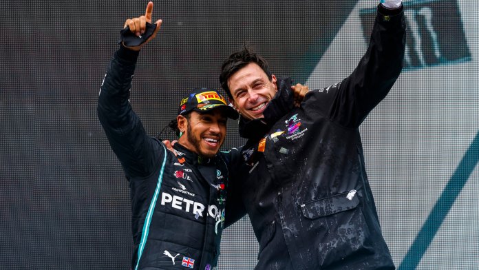 Toto Wolff geeft toe dat hij niet eens heeft geprobeerd Lewis Hamilton te overtuigen bij Mercedes te blijven