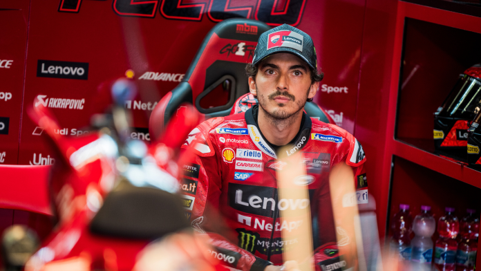 Francesco Bagnaia vysvětluje srážku s Maverickem Viñalesem během tréninku